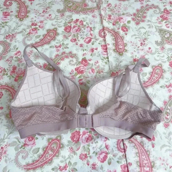 Victoria's Secret Nude Push Up Bra 34C - Picture 2 of 4
